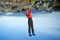 атлант расправил плечи