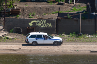 едем, едем по району...