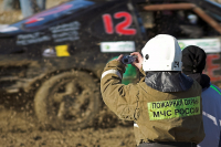 не удержался