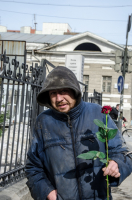 "Я привык улыбаться людям"....