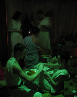 греческая (простынная) вечеринка