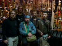 Я в магазине дудок в Москве