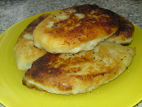 Угощайтесь  пожалуйста - пирожки из КАРТОФЕЛЬНОГО теста.