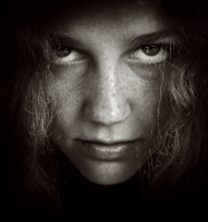 Она видит тебя...