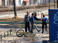 А ну-ка, жених, стоять!)