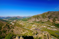 над Карамкеном