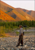 Моряк в развалочку сошел на берег