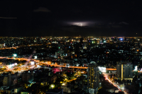 гроза в мегаполисе