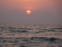 Закат суров и чужестранен