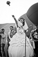 Ловим букет невесты!