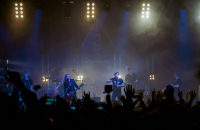 Руки вверх!