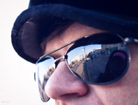 Объектив в шапочке